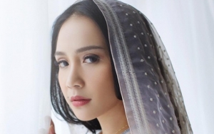 Nagita Nongkrong Cantik Mewah Walau Lamborghini Gosong, Harga Dress Sarung Bikin Auto Kejang