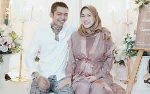 Eriska Bumil 'Lepas Hijab', Ibunda Young Lex 'Mama Swag' Akhirnya Muncul Beri Restu