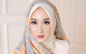 Intip Detik-Detik Acara Lamaran Dian Pelangi dan Pengusaha Ganteng Ini