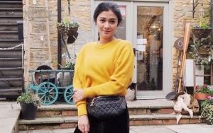  Visual Naysila Mirdad Di Pemotretan Terbaru Bertabur Bunga Mekar Bikin Auto Berdebar