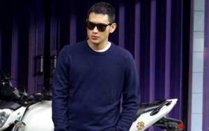 Rezky Aditya Tampil Gagah Pakai Setelan Jas, Sudah Siap Nikah Dengan Citra Kirana?