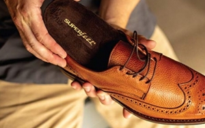 Ingin Sepatu Kulitmu Bisa Tahan Lama? Gunakan Saja Ganjalan Sepatu