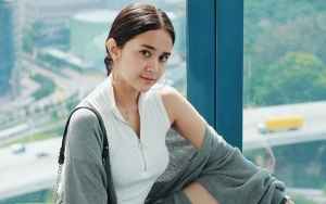  Michelle Ziudith Pajang Foto Siluet Seksi Di Tepi Kolam, Netter: Aurat!