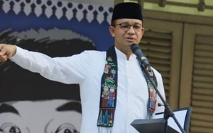 Tinggalkan BBM, Anies Baswedan Sebut Bus Baru TransJakarta Berbasis Listrik