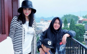 Nagita Diteriaki Sombong oleh Emak-Emak Padang, Sifat Ramah pada Ibu Pengasuh Bikin Terharu