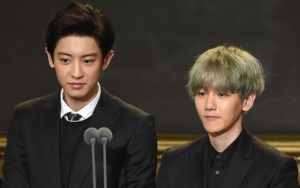 Manisnya Chanyeol dan Baekhyun EXO Boncengan Romantis Naik Skuter