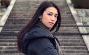 Velove Vexia Pamer Bibir Bergincu Merah Mirip Park Shin Hye