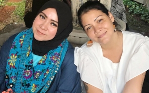 Melanie Subono Bela Melly Goeslaw, Reaksi Menohok Ejek 'Orang Tak Punya Otak'