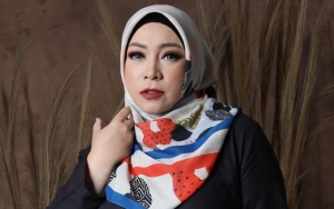 Melly Goeslaw Beber Kronologi Pesta Halloween, Sakit Hati Gayanya Diparodikan Bak Pocong Hitam
