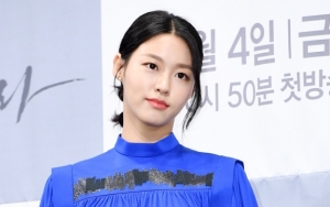 Ekspresi Sengak Seolhyun AOA Usai Dapatkan Nomor Telepon Idol Ini Jadi Sorotan