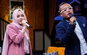 Putri Sule Senyum Cantik Nyanyi 'Thank U, Next', Cuek Ibu Kumpul Kebo-Nikah Lagi?