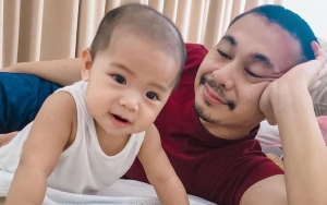 Cara Ngemong Raditya Dika Pada Bayinya Dikhawatirkan Bikin Sawan, Ari Lasso Sampai Bikin Tagar Ini