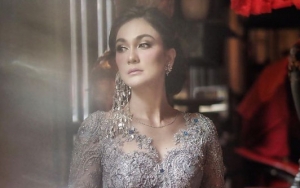 Luna Maya 'Ratu Gucci' Joget Cantik Pakai Blazer 52 Juta, Syahrini Menyeringai Baper Tak Diundang?