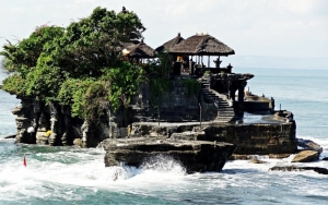 Pura Tanah Lot Bali Wajib Banget Kalian Datangi