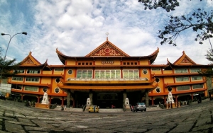 Maha Vihara Maitreya Medan Merupakan Vihara Terbesar Di Indonesia