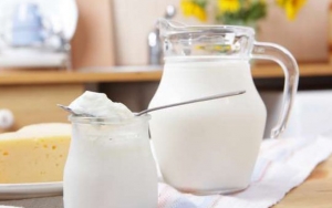Ingin Menghilangkan Kerutan dan Mengencangkan Kulit Wajah? Gunakan Saja Susu dan Yoghurt