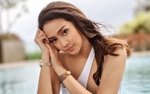 Tunggu Jodoh, Anya Geraldine Mendadak Pakai Hijab Ala Ibu-ibu Pejabat Jambulnya Ngintip