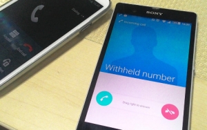 Sering Dengar Suara Tidak Jelas Saat Telepon? Maka Kemungkinan Ponselmu Disadap
