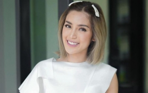 Jessica Iskandar Berambut Ungu Bak Boneka Barbie Hidup Disebut Katy Perry Versi indonesia