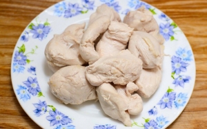 Daging Ayam Ternyata Juga Enggak Baik Dipanaskan Kembali