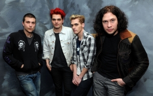 My Chemical Romance Bikin Fans Terharu Usai Bagikan Foto Reuni Perdana