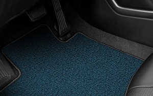 Gunakan Alas Karpet di Bagian Dalam Mobil Saat Musim Hujan untuk Mencegah Timbulnya Jamur