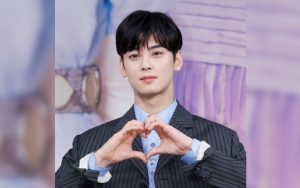 Cha Eunwoo ASTRO Lelah Kerja Jadi Idol Sambil Akting?