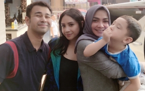  Tak Kuat Nahan Kangen, Mama Rieta Susul Rafathar Ke Luar Negeri