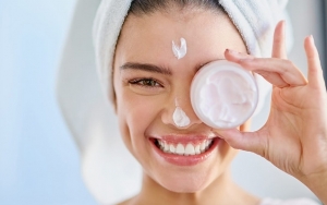 Sleeping Mask, Masker Yang Bisa Digunakan Semalaman