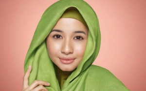 Laudya Cynthia Bella Duduk di Kursi Roda Tutupi Perut Bak Hamil, Suami Kemana?