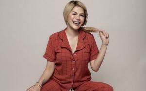 Nikita Mirzani Pamer Foto Cium Pembalap Jorge Lorenzo, Diminta 'Gercep' Jadikan Pacar