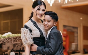 Gaya Ciuman Betrand Bikin Risih, Reaksi Sarwendah Bijak Bak Ibu Kandung