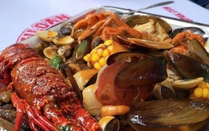 Ingin Makan Seafood Saat Malam di Bandung? Datang Saja ke Seafood Kiloan Bang Bopak