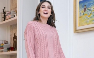 Tatap Luna Maya Bak Jatuh Cinta, 'Pacar Tampan' Pakai Jas Kalahkan Pesona Reino Barack