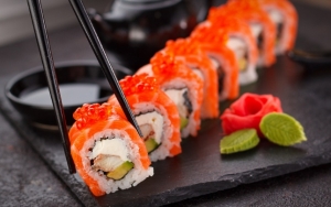 Stop Makan Sushi Atau Ikan Mentah Saat Sedang Hamil