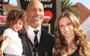 Cincin Pernikahan Dwayne Johnson dan Sang Istri Ternyata Terbuat dari Tulang Dinosaurus