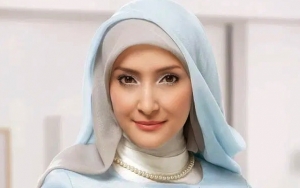 Inneke Koesherawati Makin Mesra Hingga Panggil 'Beb' Selama LDR dengan Suami Di Penjara
