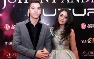Bayi Bule Celine-Stefan Jutek Pamer Mata Biru Melotot, Pose Tinju Ajak Ribut Bikin Gemes