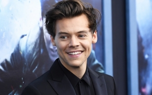 Harry Styles Rilis Lagu 'Adore You', Lirik Super Romantis Bikin Merinding
