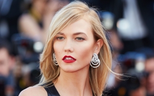 Model Cantik Karlie Kloss Beber Alasan Kenapa Victoria's Secret Fashion Show Batal Digelar