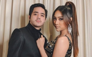 Anya Geraldine Sisipkan Emoji Cincin saat Foto Mesra Bareng Pacar, Sudah Tunangan?
