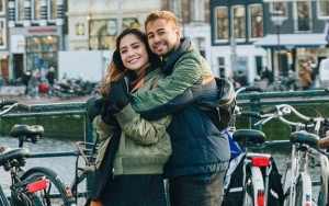 Raffi Ahmad Bikin Fans Tergila-Gila Usai Ketahuan Mau Bawakan Tas Cantik Nagita Slavina
