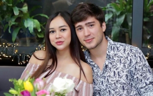 Aura Kasih Sudah Gugat Cerai Suami Bule Meski Belum Genap Setahun Nikah