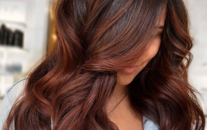 Tampil Alami Dan Segar Dengan Rambut Chestnut Brown