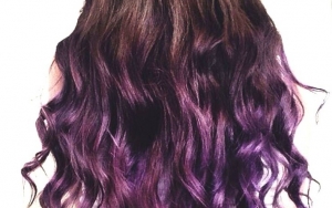 Enggak Mau Mewarnai Rambut Secara Full? Coba Saja Dip-dyed ends