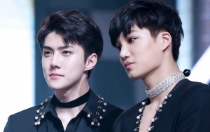 Sehun Bagikan Foto Momen Rehearsal, Interaksi Manis dengan Kai Jadi Sorotan