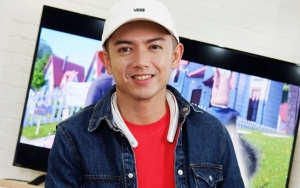 Nicky Tirta Bagikan Foto Saudara Kembarnya Yang Nyaris Tak Terekspos