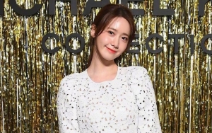 Tingkah Usil Yoona di Bandara Bikin Bodyguard Gemas Saking Imutnya