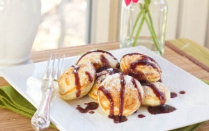 Kue Poporcis Khas Ambon Ini Mirip Dengan Pancake Namun Lebih Kecil Dan Imut
