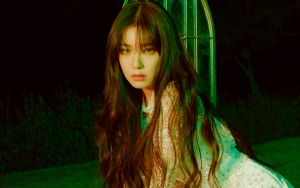 Dandanan Ala Putri Irene Red Velvet di MV 'Psycho' Tuai Decak Kagum